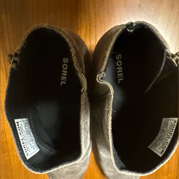 Sorel Joan of Arctic Wedge Il Zip Booties - Like New - Picture 4 of 9